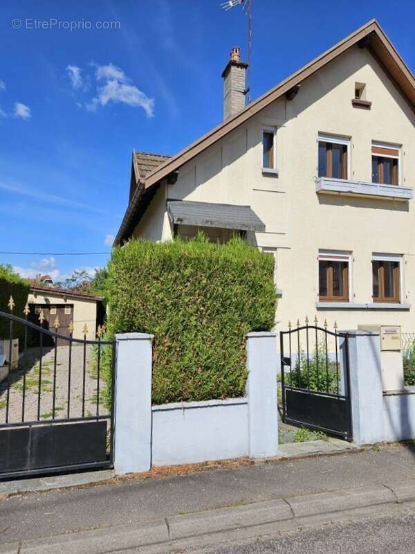 Maison à NOMEXY