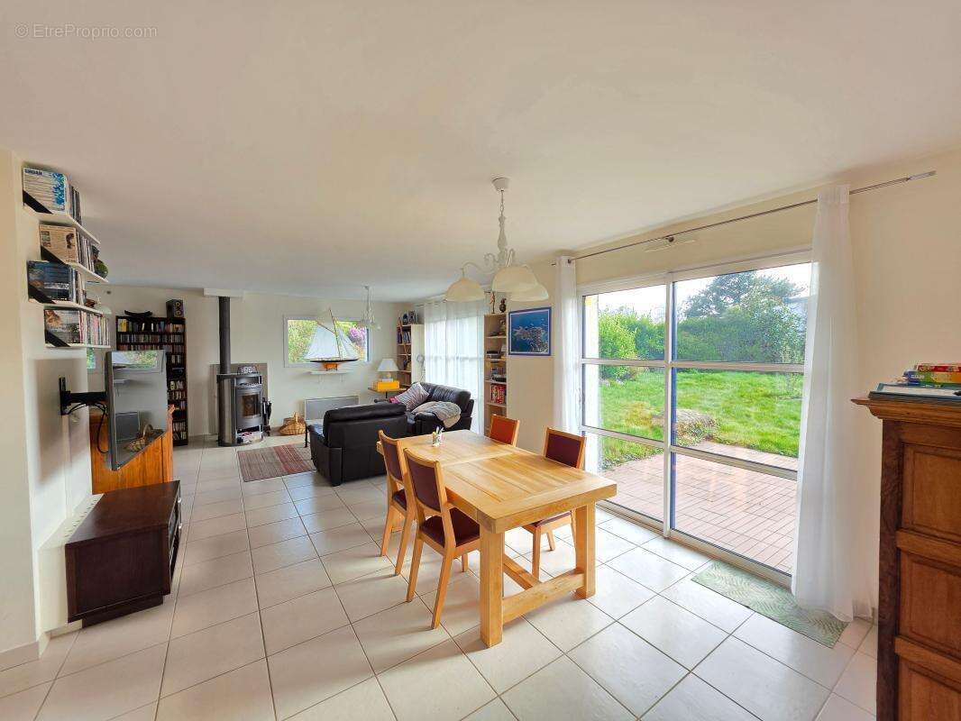 Maison à PLEUMEUR-BODOU