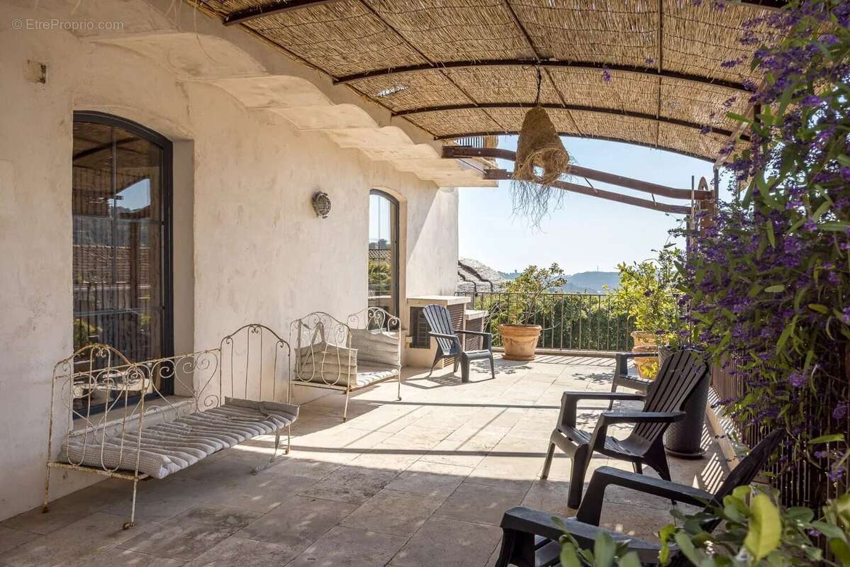 Maison à LA COLLE-SUR-LOUP