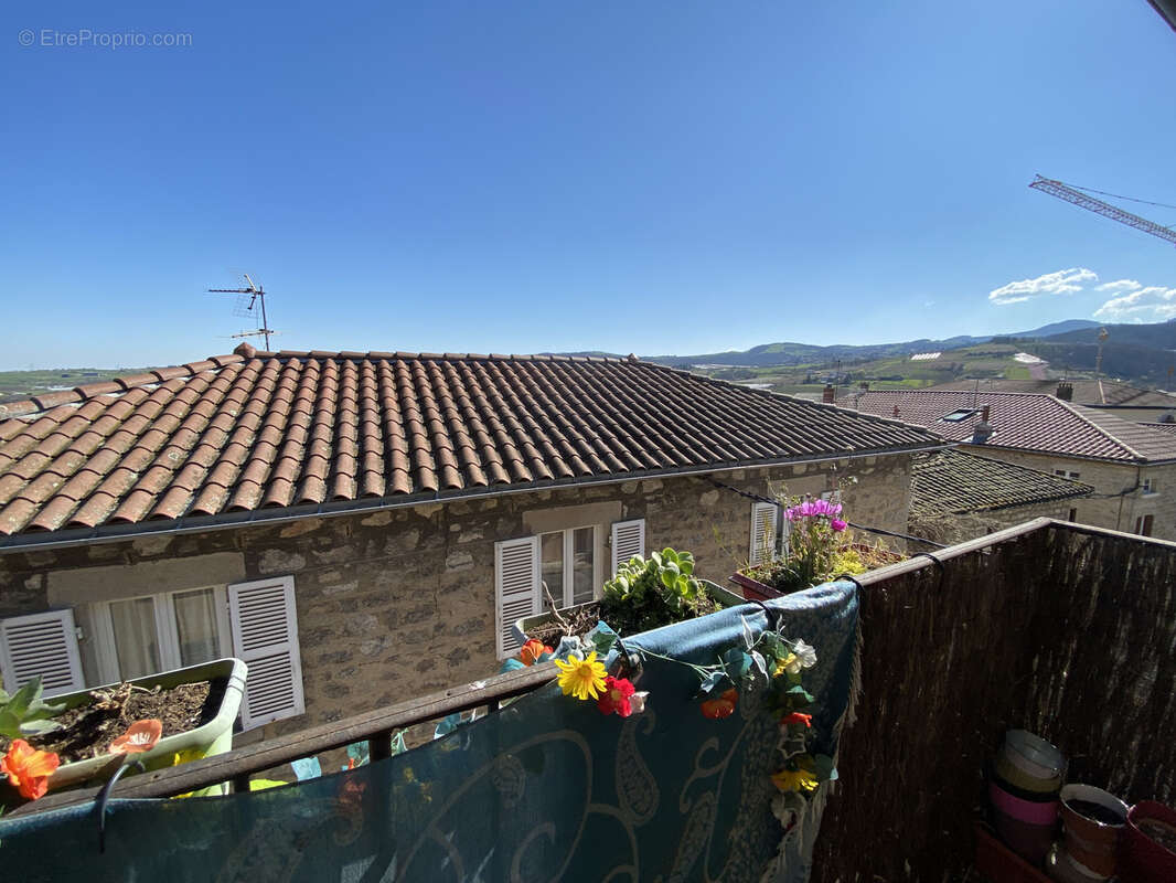 Appartement à THURINS