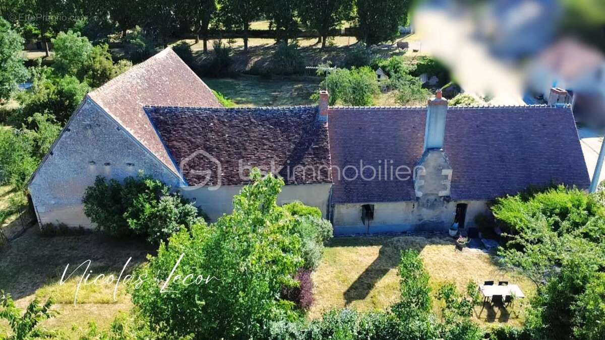 Authentique longère de 170 m² habitables – 4 chambres – Grange – Dépendances – Terrain clos d'environ 2 400 m² - photo 12