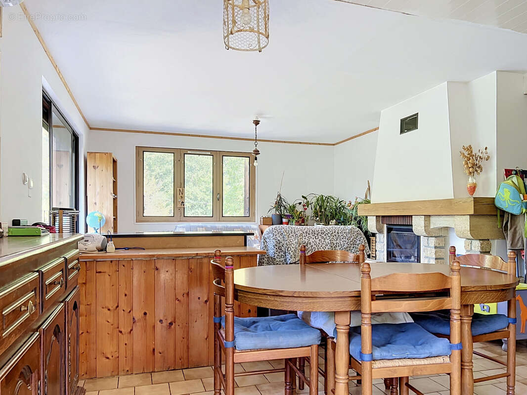 Curienne - Maison - Terrain 1 170 m2 - photo 11