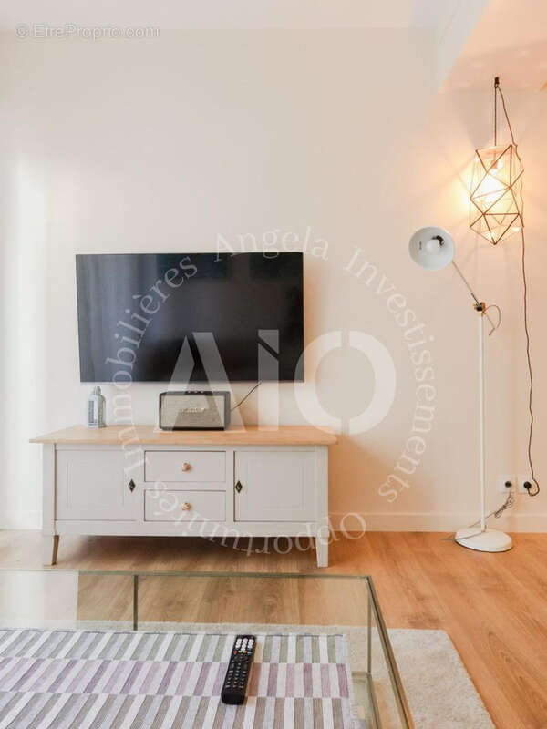 Appartement T3 Rénové avec grande terrasse et stationnement à Nice - photo 13