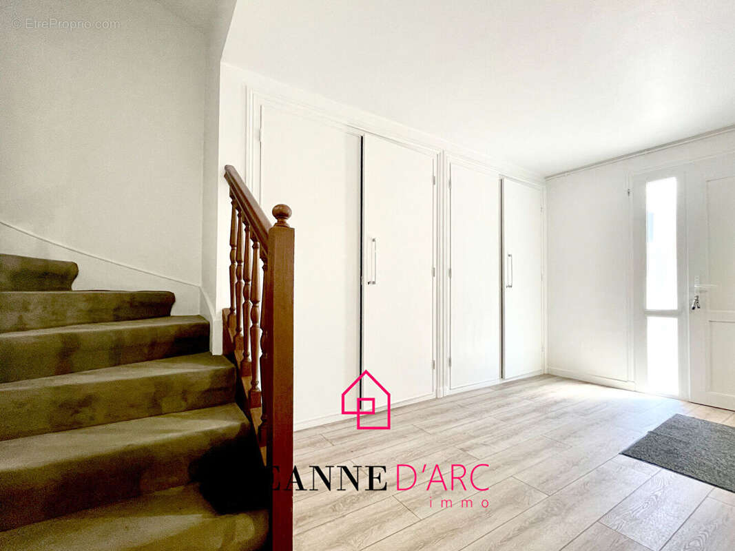 Maison fraichement rénovée, jardin, garage, proches ttes commodités - photo 16