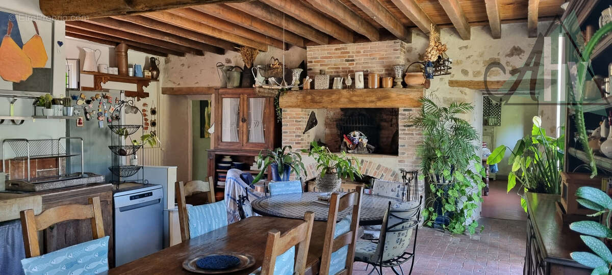 Maison à CHALAUTRE-LA-GRANDE