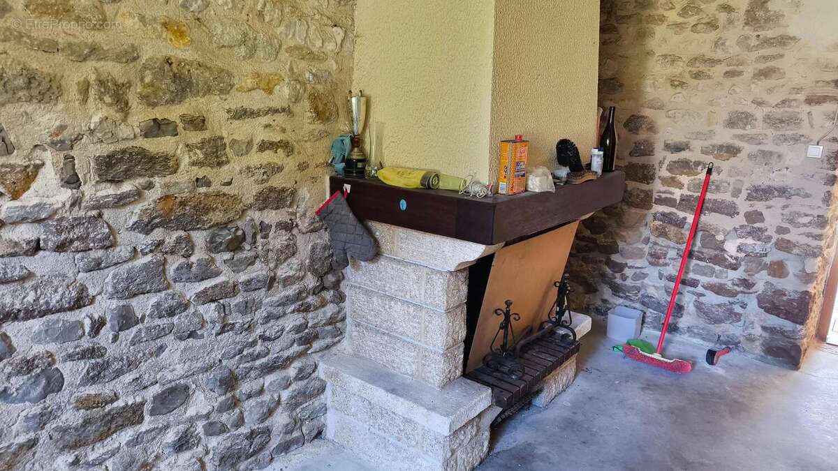 Maison 125 m² à Lozay  - photo 4