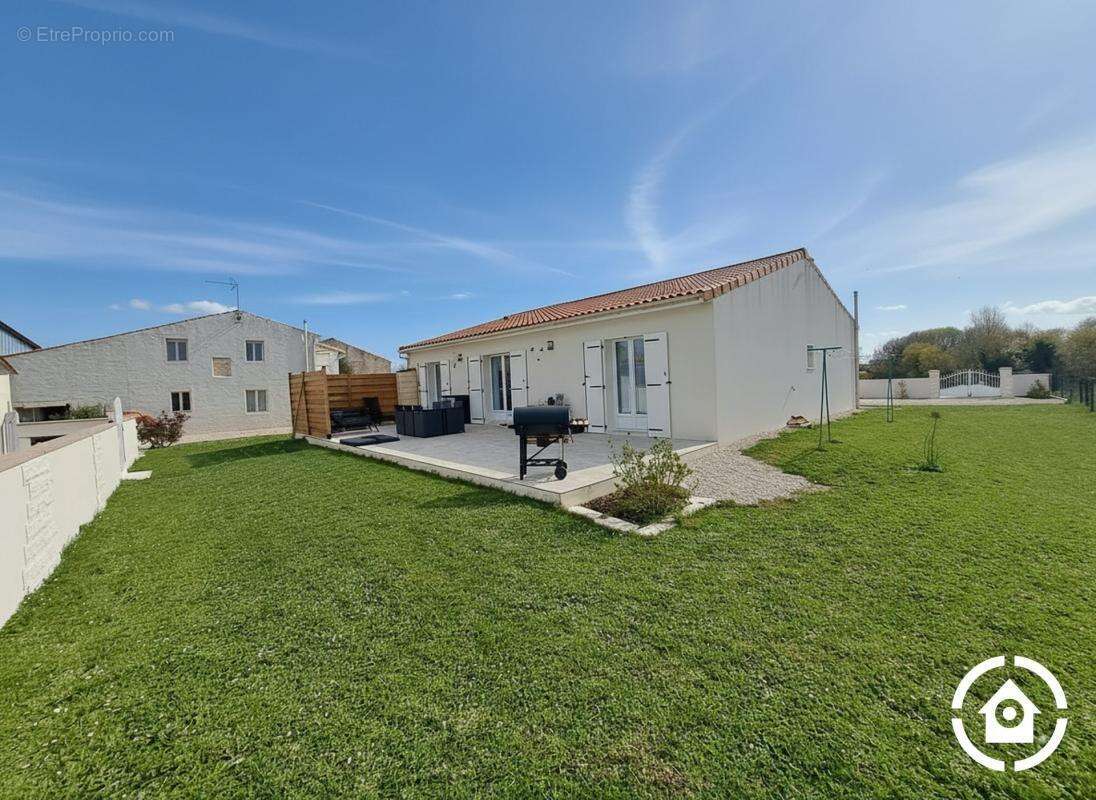 Maison à LE GICQ