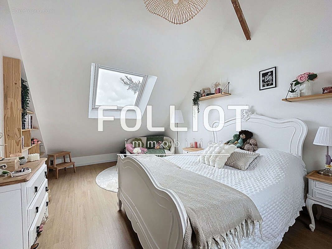 Maison à DONVILLE-LES-BAINS