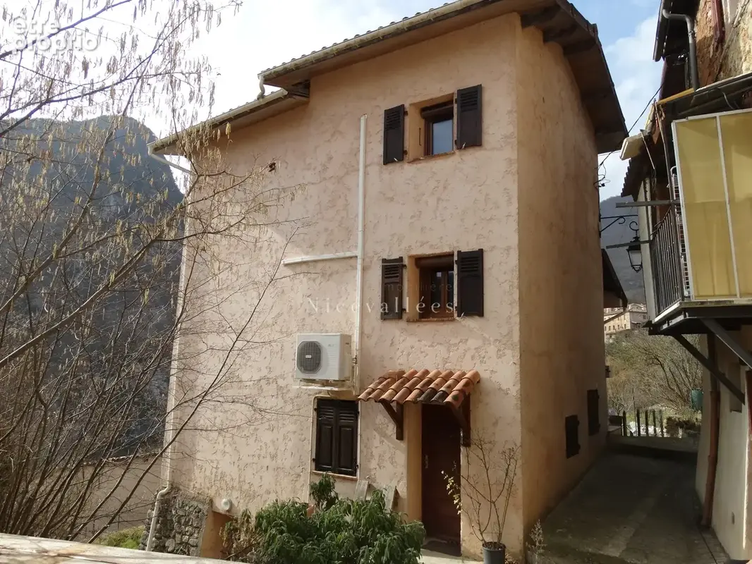 Appartement à UTELLE