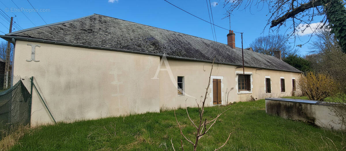 Maison à SAINT-JEAN-DE-BRAYE