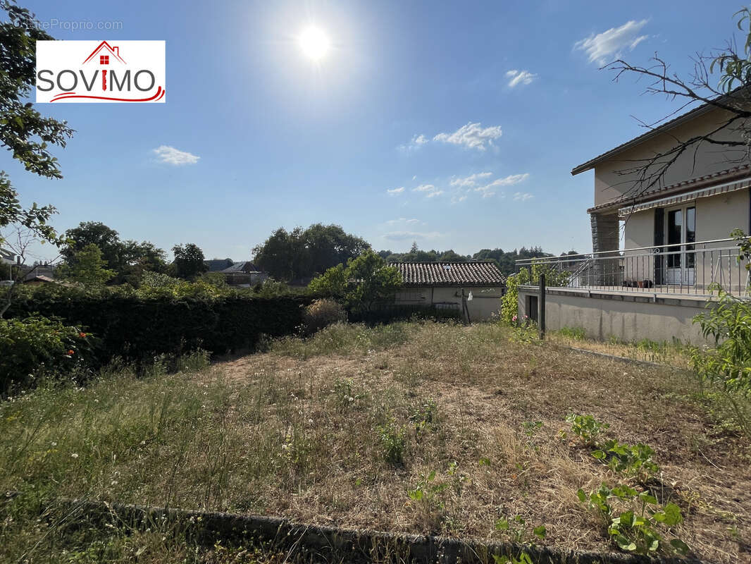 Rare en centre ville, maison familliale avec vue, dépendances et terrain clos de 817 m2. - photo 28