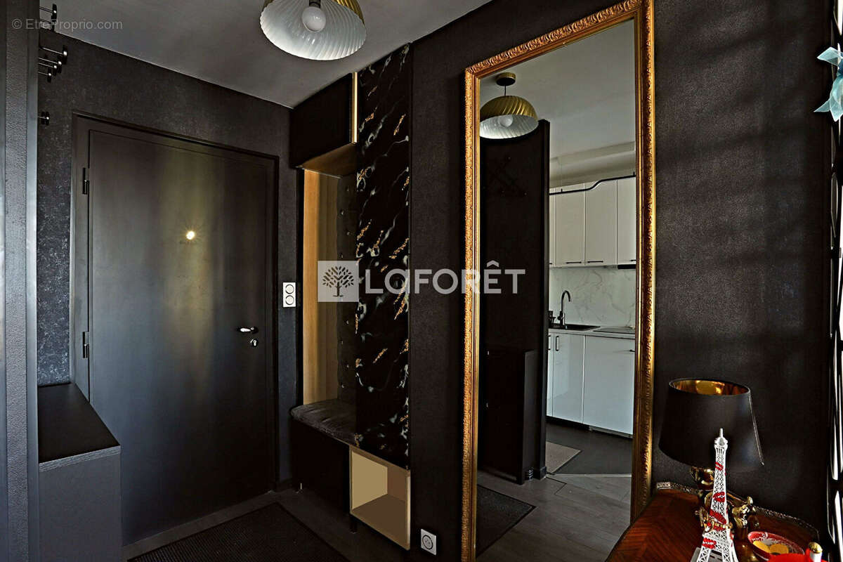 Appartement à PARIS-14E