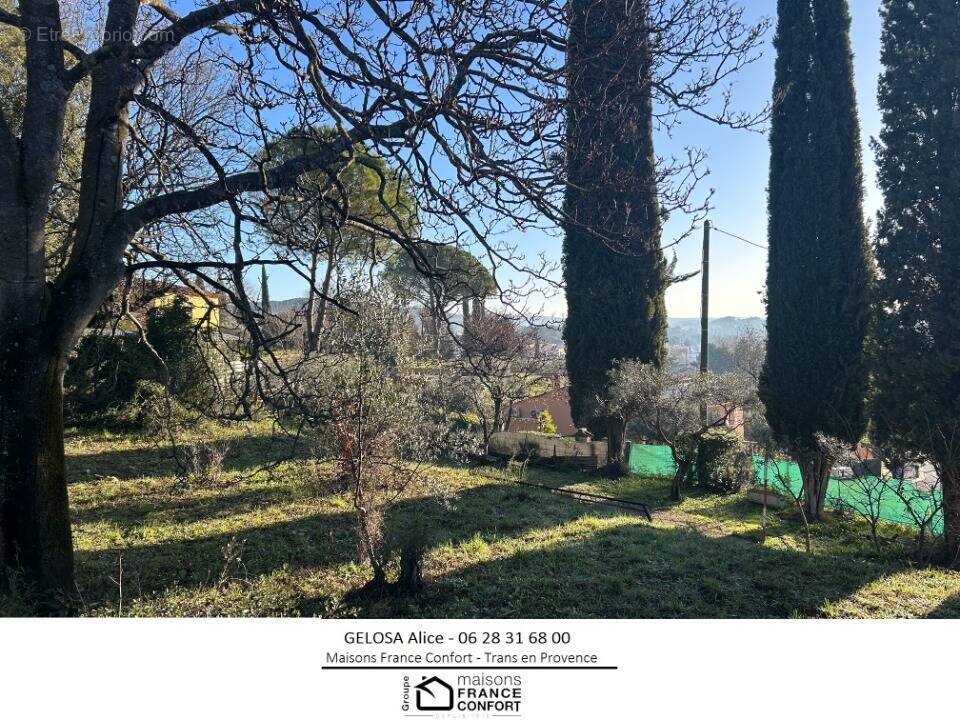 Terrain à DRAGUIGNAN