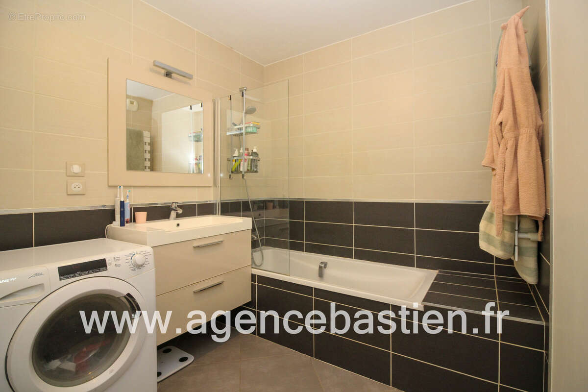 Appartement à DIVONNE-LES-BAINS