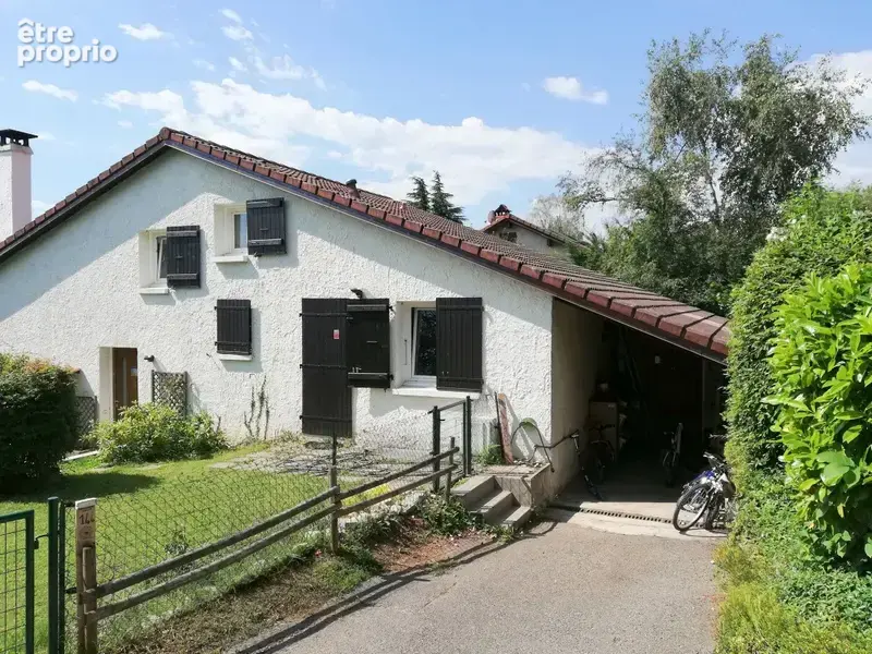 Maison à THOIRY