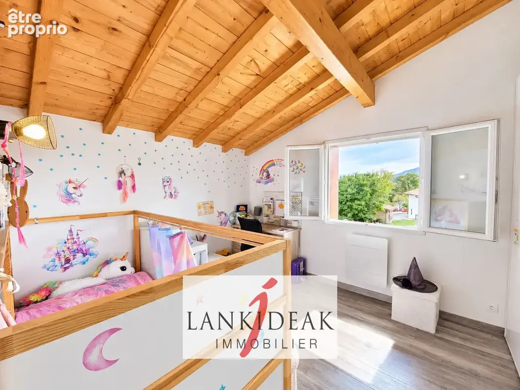 Maison T6 de 151 m2 avec garage de 37 m2 à 30 kilomètres de Bayonne / Anglet / Biarritz - photo 18