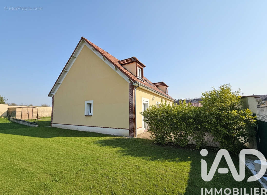 Maison 223 m² à Champlay  - photo 4