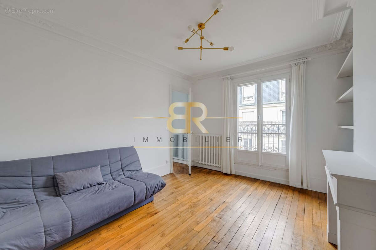 Appartement à PARIS-17E