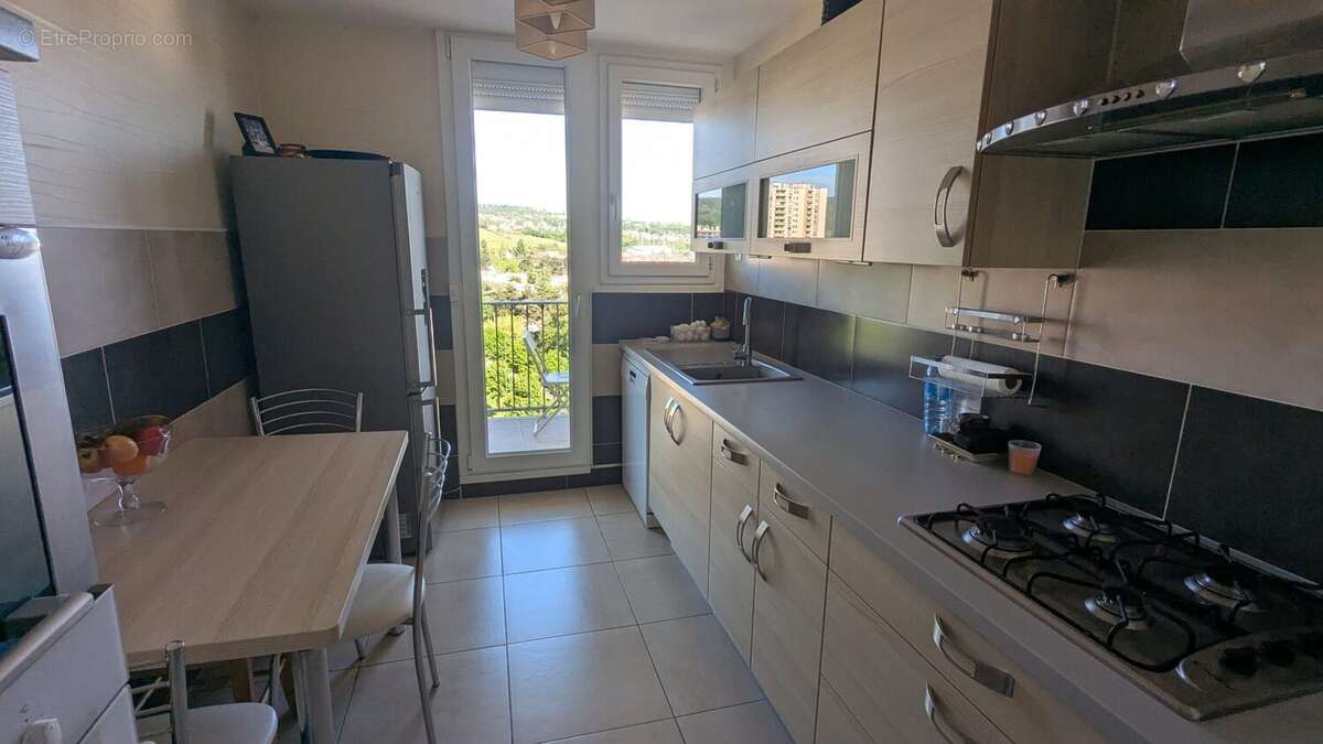 Appartement 70 m² à Chenove  - photo 3
