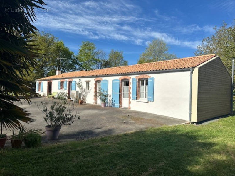 Maison à LES CLOUZEAUX