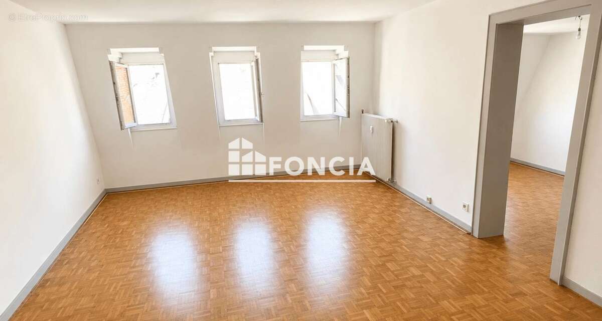 Exclusivite foncia - au 5eme et dernier etage avec ascenseur - photo 2