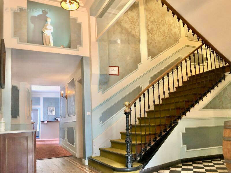 Commerce à BOURBON-L'ARCHAMBAULT