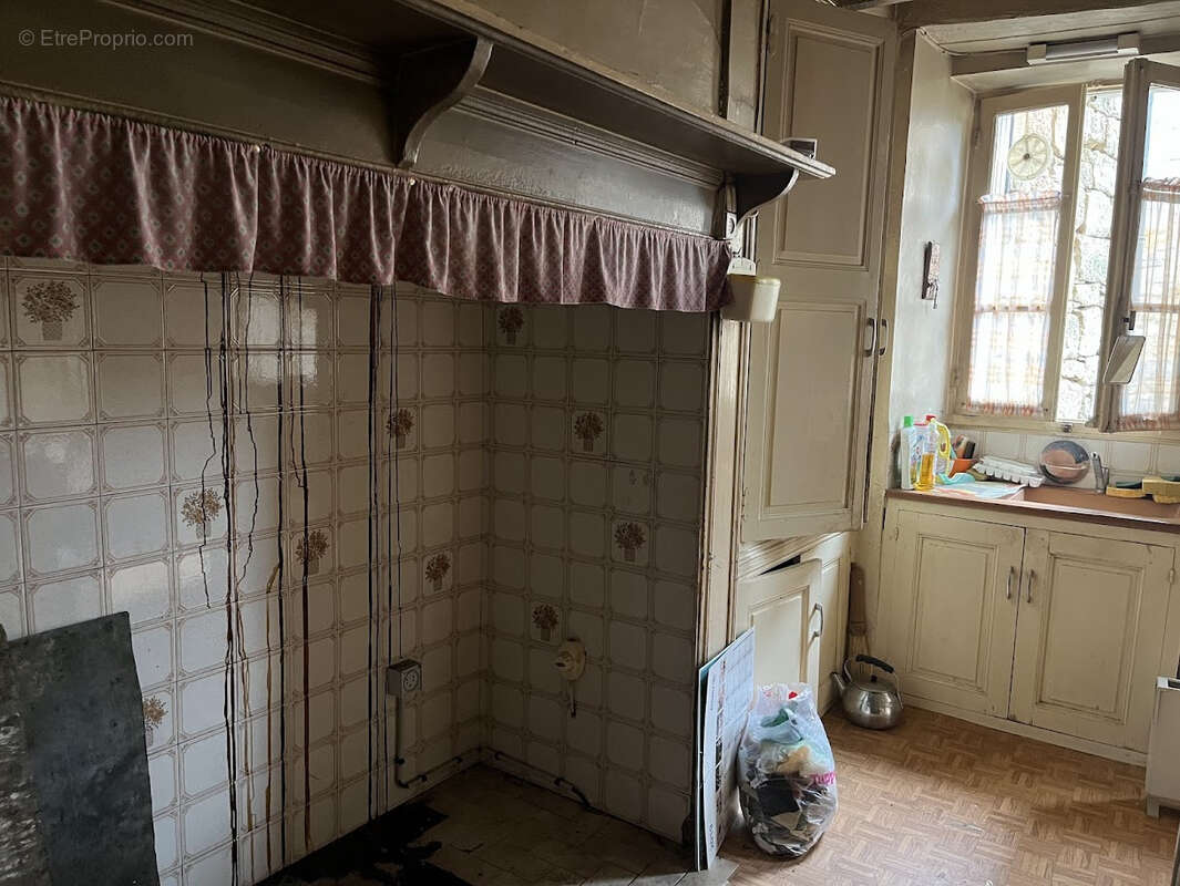 Maison à PERPEZAC-LE-BLANC