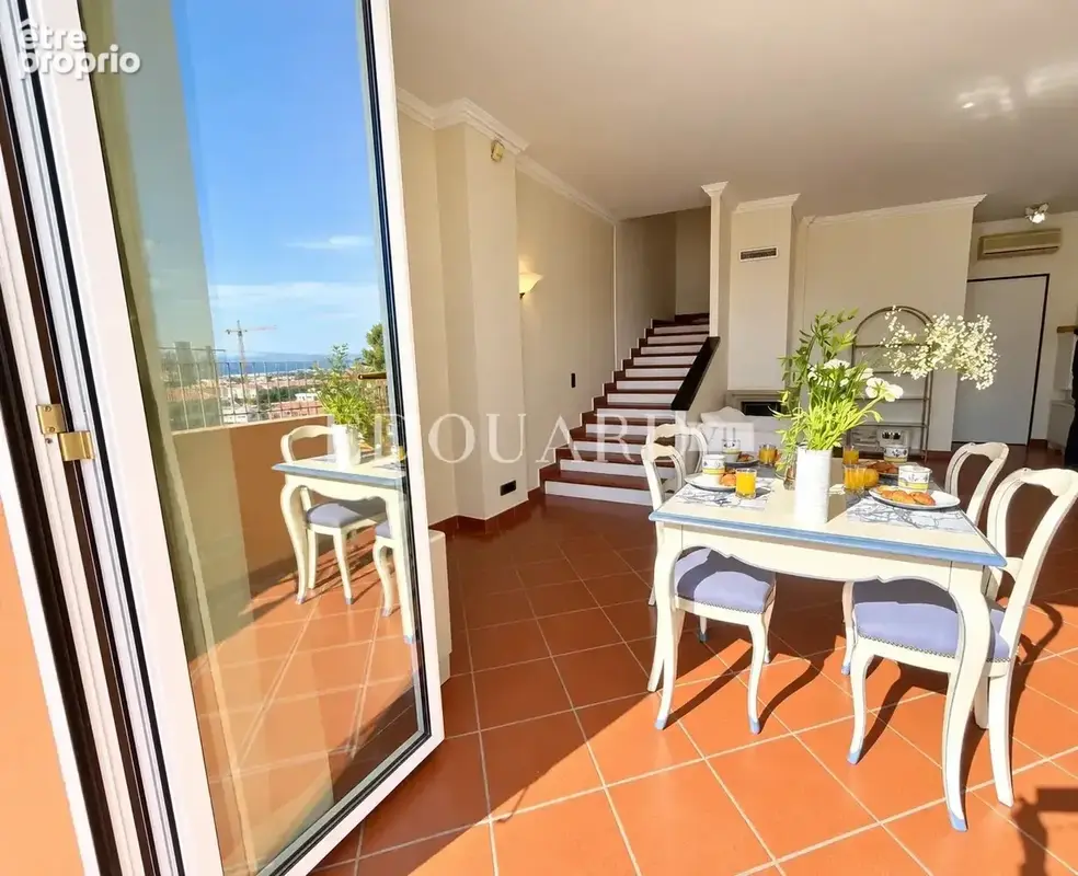 Dans un domaine privé et sécurisé, à vendre villa de prestige avec vue panoramique sur la Principauté de Monaco - photo 36