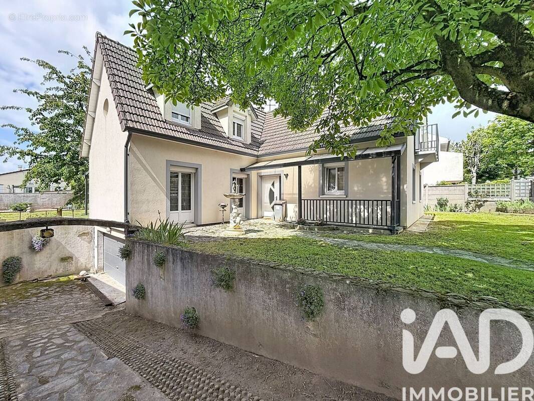 Photo 1 - Maison à VIRY-CHATILLON