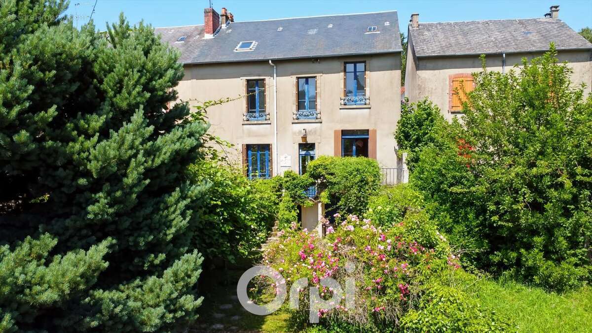 Maison à SAINT-SULPICE-LAURIERE