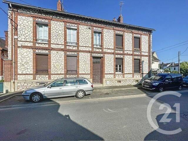 Autre à MONTEREAU-FAULT-YONNE