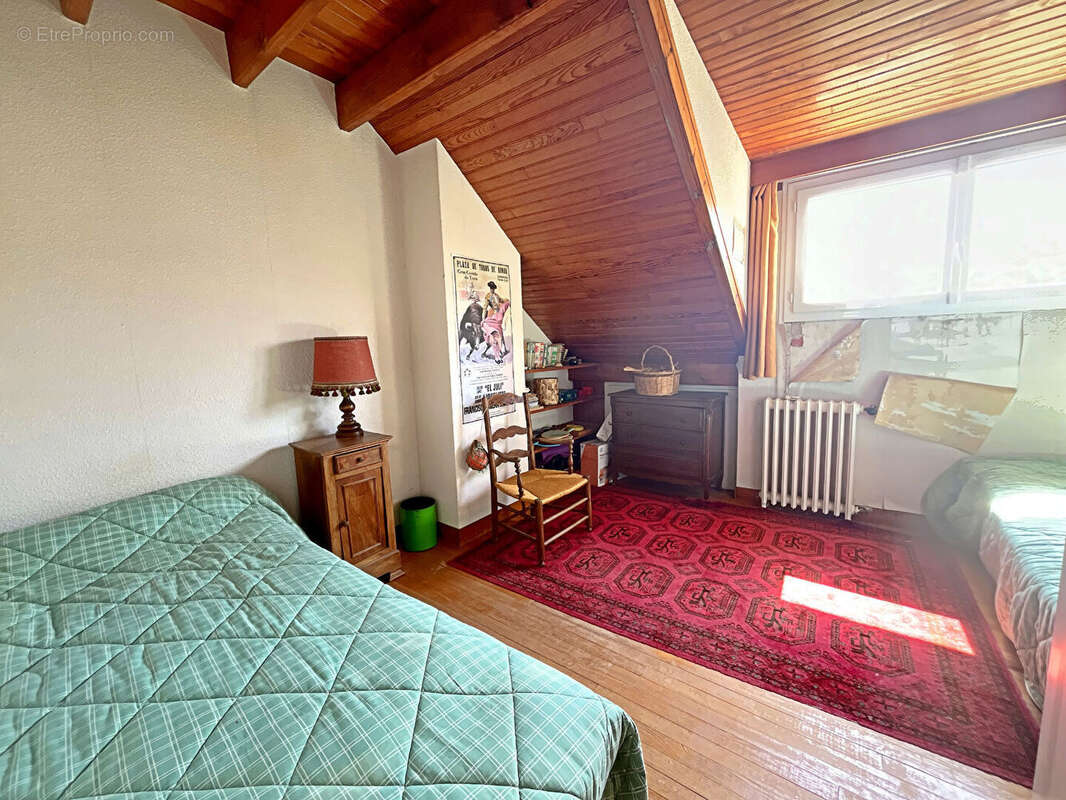 Maison de charme à rénover Royan, à deux pas du marché et de la plage - photo 7