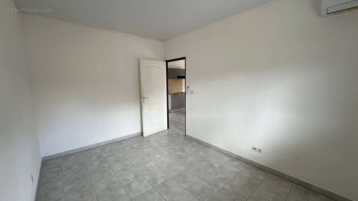 Cayenne – appartement t2 dans la résidence estudom - photo 3