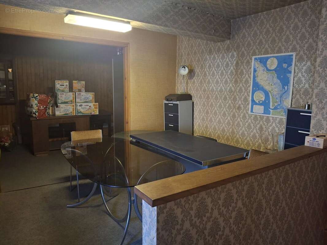 Charmante maison familiale de bonne taille à moderniser plus grange et autres dépendances - photo 14