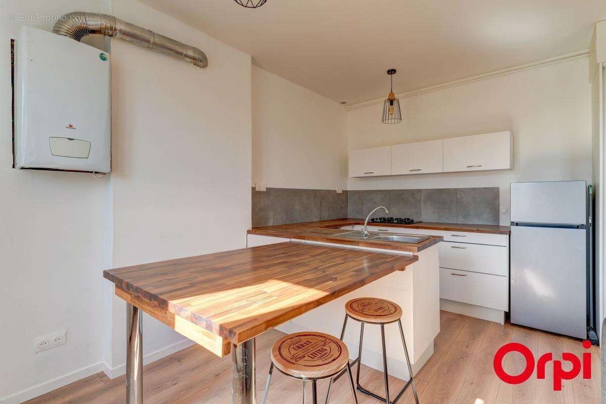 Appartement à LA MULATIERE