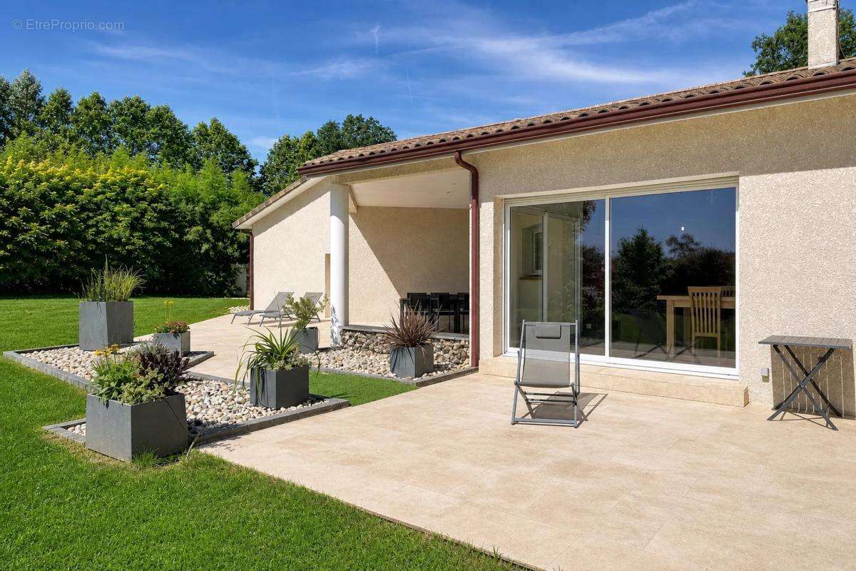 Maison de 6 pièces de 232 m² à Castelsarrasin - photo 16