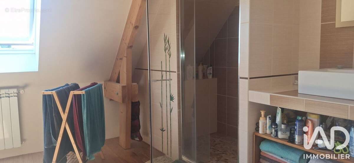 Maison 210 m² à Gressy  - photo 8
