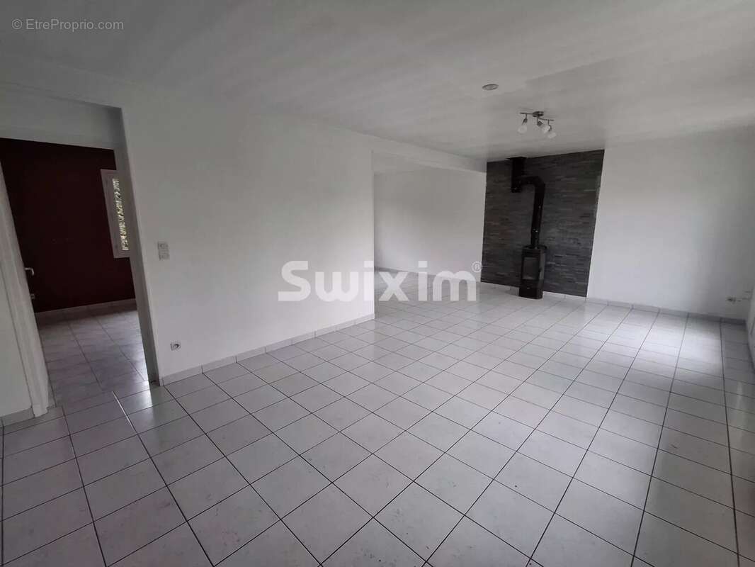 Maison à CANDE-SUR-BEUVRON