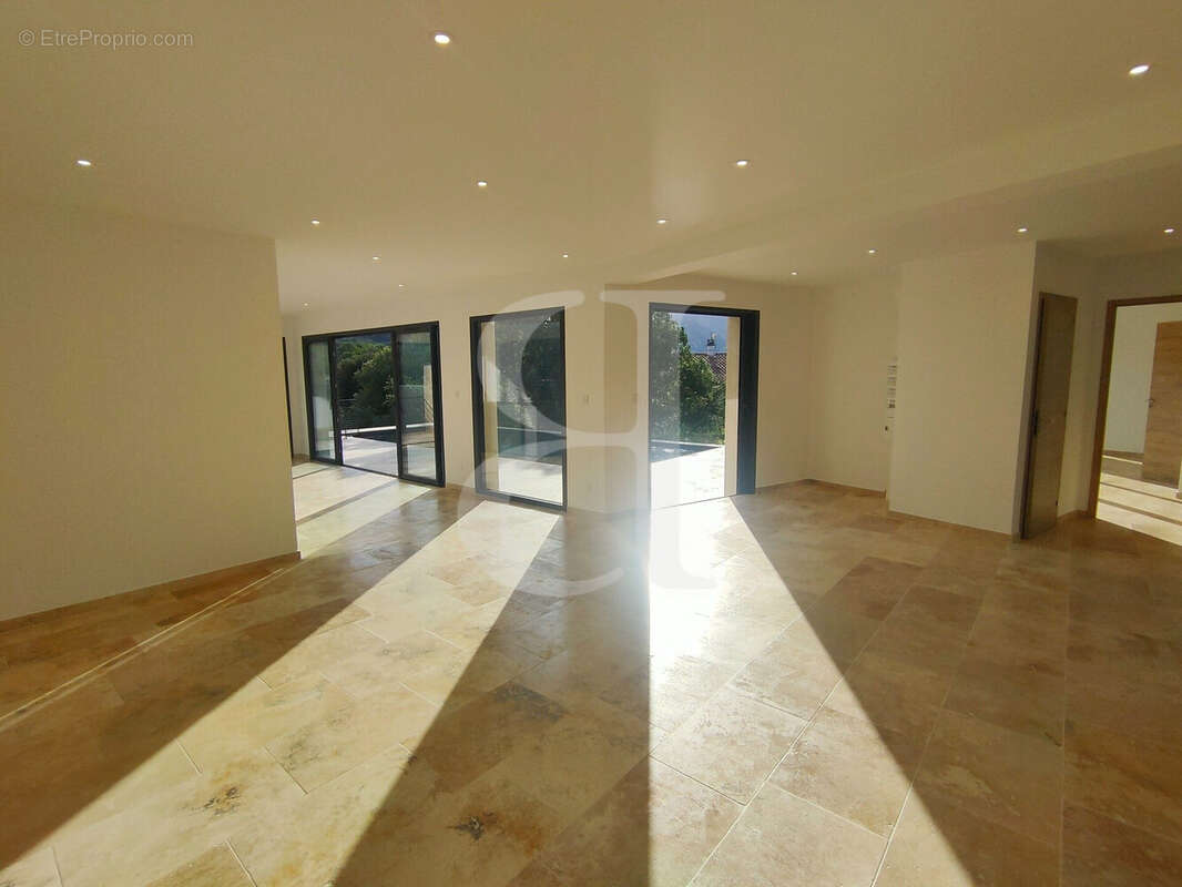 Maison à VAISON-LA-ROMAINE