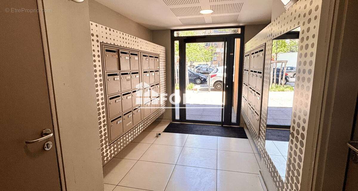 Appartement à MARSEILLE-4E