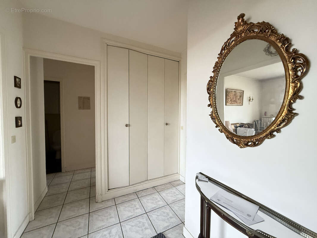 Appartement à SAINT-MAUR-DES-FOSSES