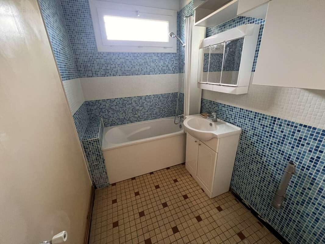 Maison à SAINT-CHERON