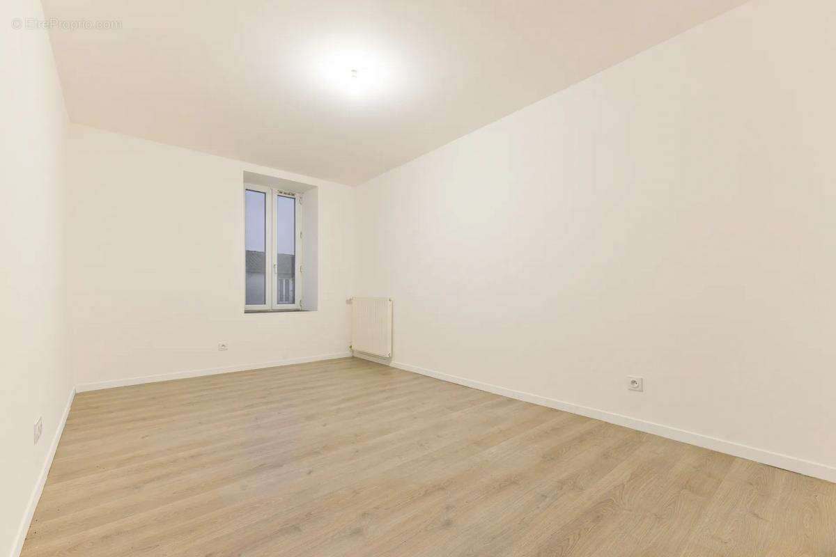 Maison à AIGREFEUILLE-SUR-MAINE