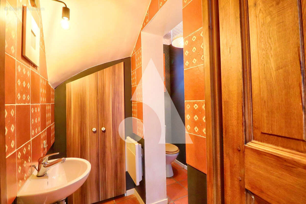 Maison à VINON-SUR-VERDON