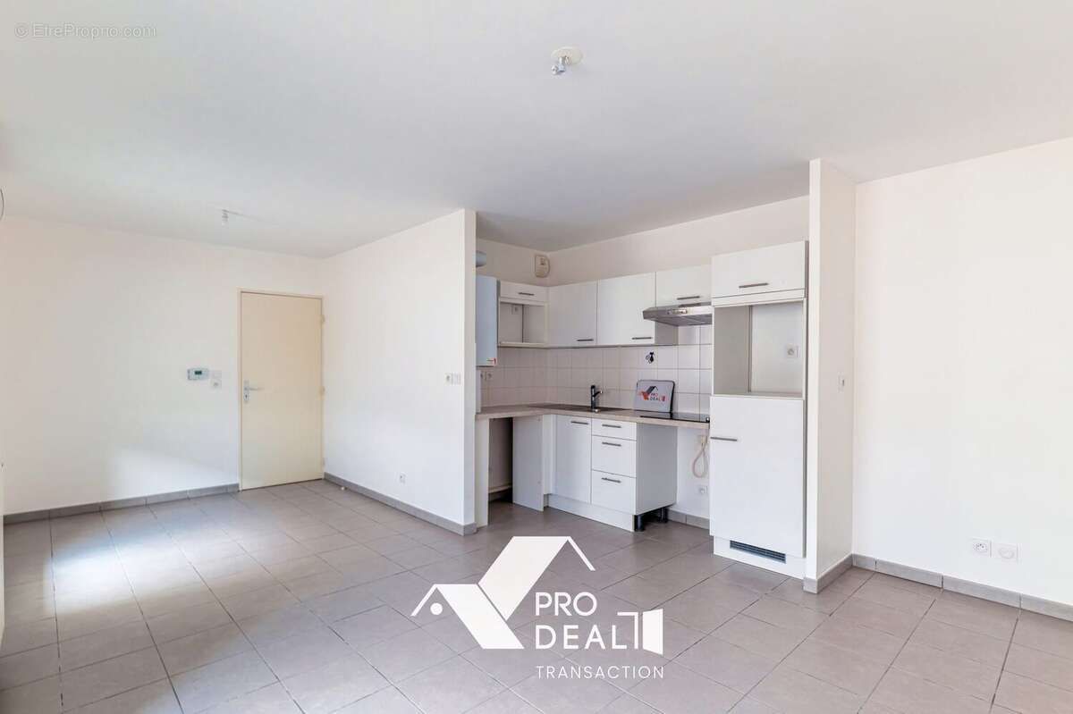 Appartement 48 m² à Saint-Fons  - photo 3