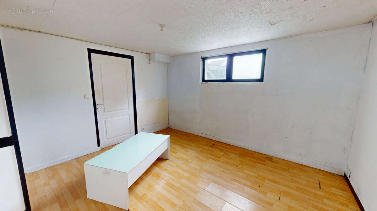 Maison à JOUET-SUR-L'AUBOIS