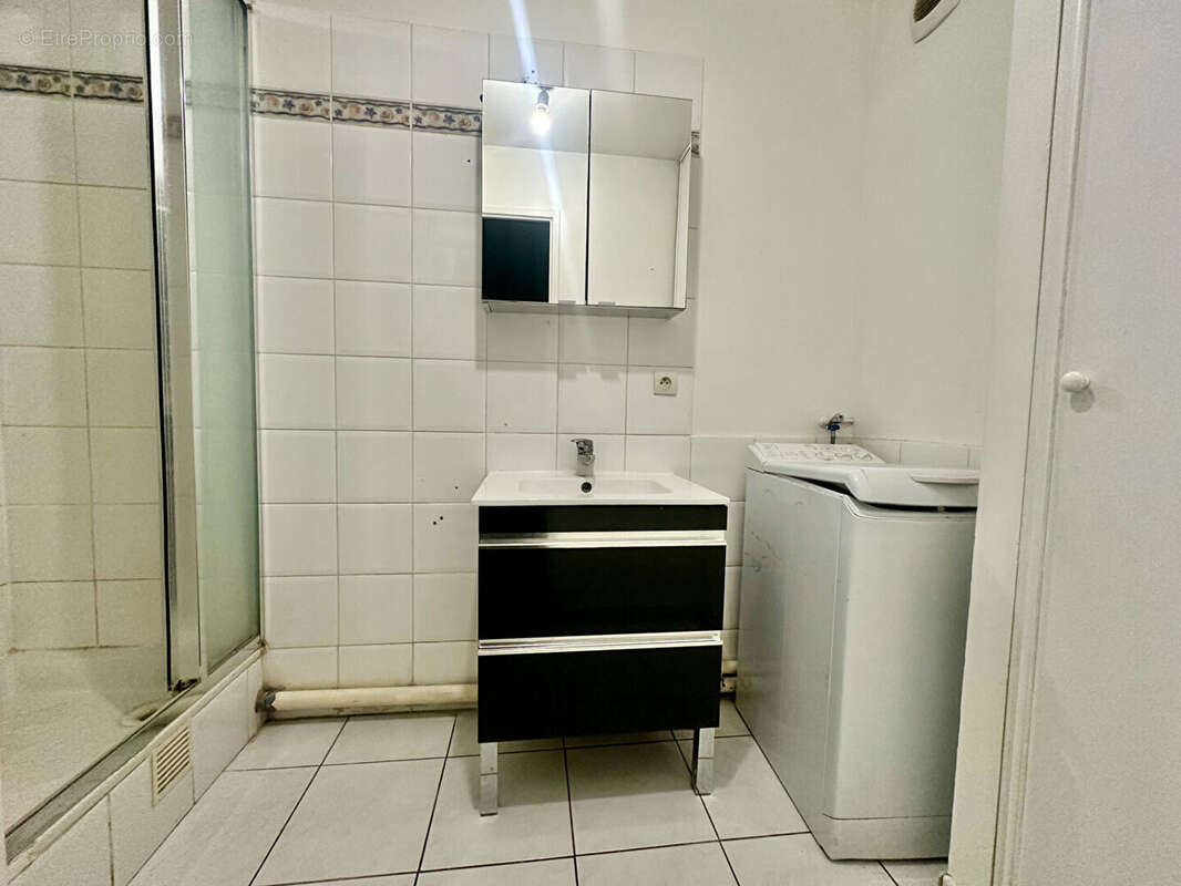Appartement à LES PAVILLONS-SOUS-BOIS