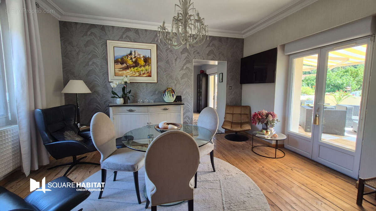 Maison à MONTREVAULT