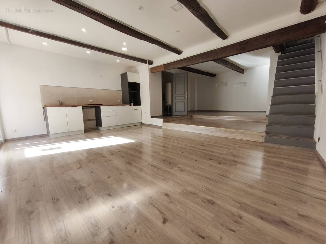 Appartement à VILLENEUVE-LES-BEZIERS