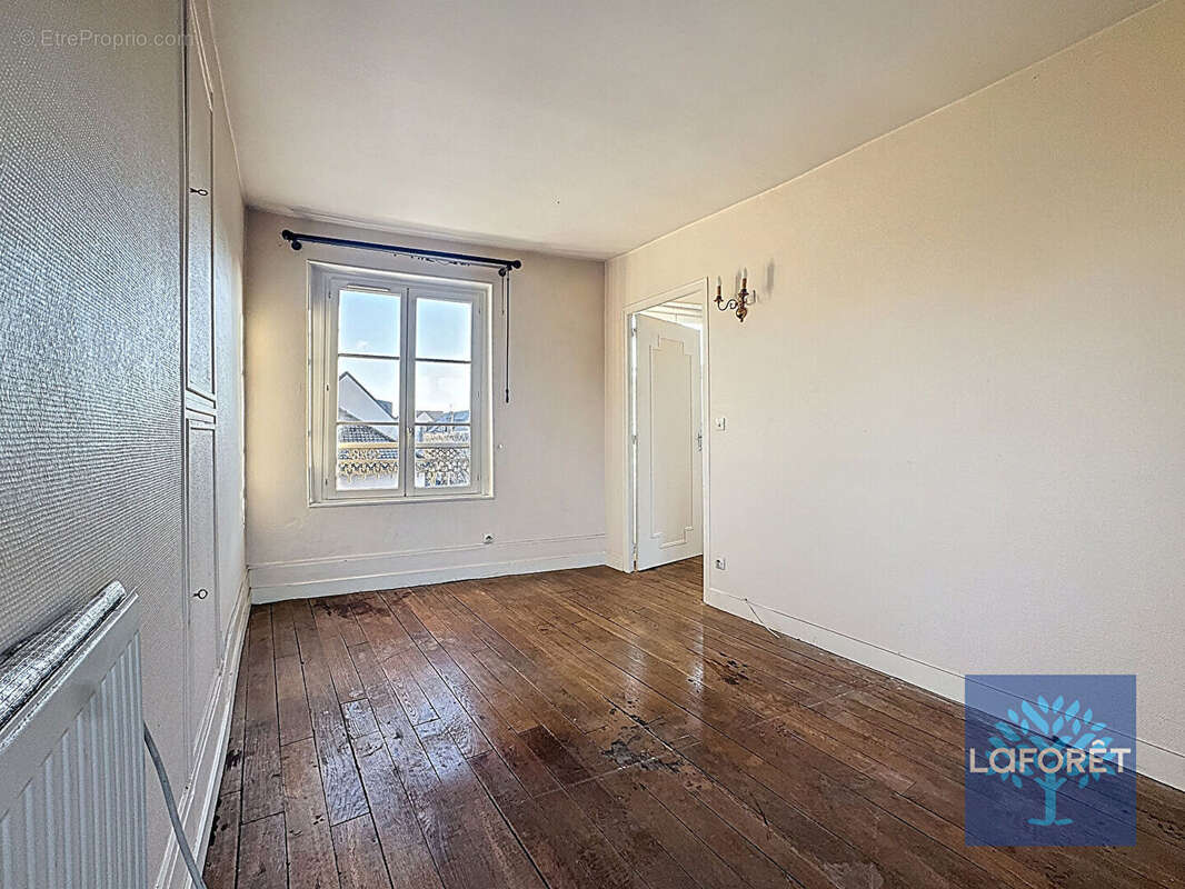 Appartement à CHILLY-MAZARIN